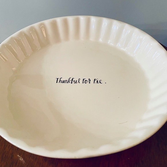 Rae Dunn Thankful Pie Plate, Rae Dunn a decor, Thanksgiving Pie Plate - Picture 1 of 5